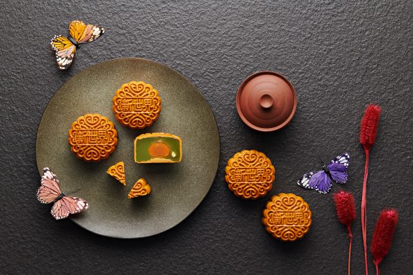 New World Petaling Jaya Hotel celebrates Mid-Autumn with tantalising selection of mooncakes