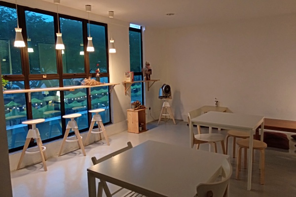 Aka Cafe Taman Desa Review