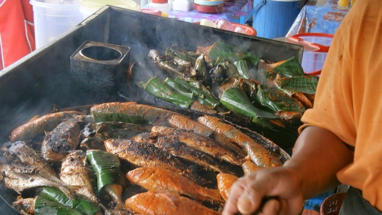 5 places to experience local food in Kuala Lumpur.