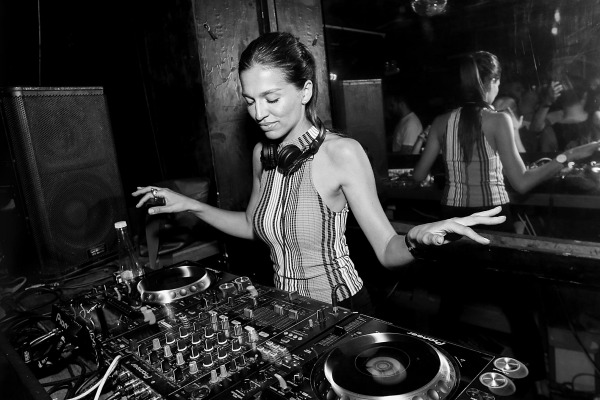 Tales of the Terrace ft Nina Nova & Kuma Le Noir KL Roof 7 December 2018